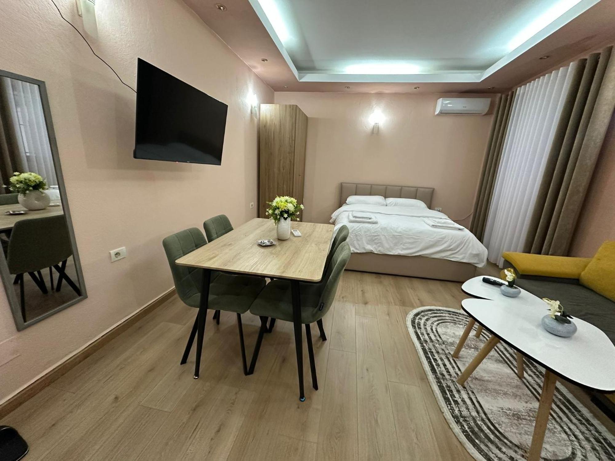 Adora Apartment 地拉那 外观 照片