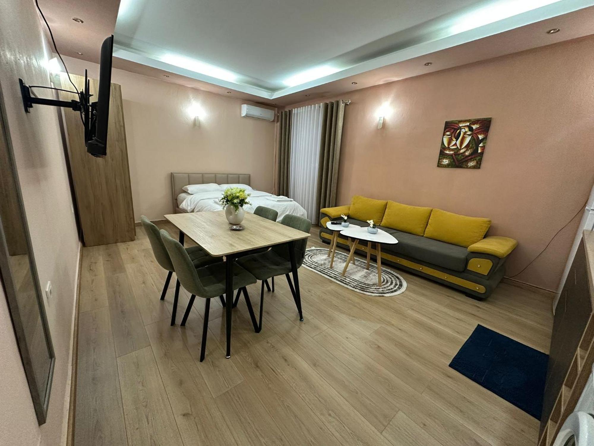 Adora Apartment 地拉那 外观 照片