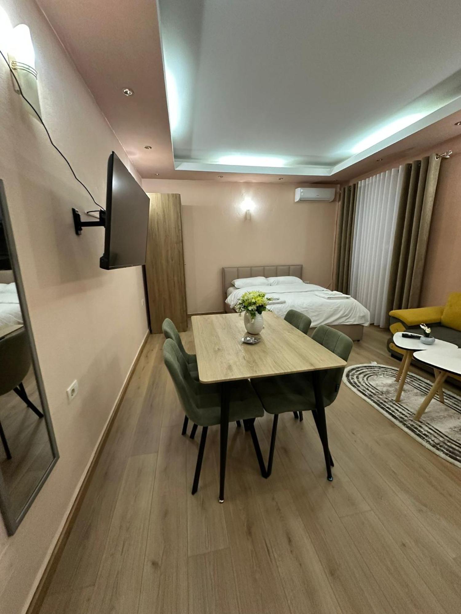 Adora Apartment 地拉那 外观 照片